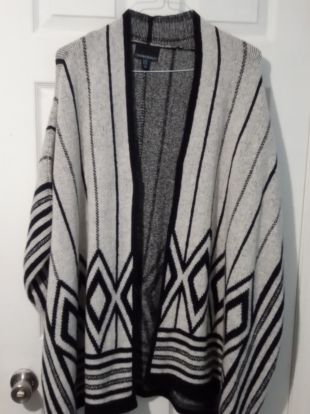 Cynthia Rowley Black and Cream Geometric Open Cardigan
